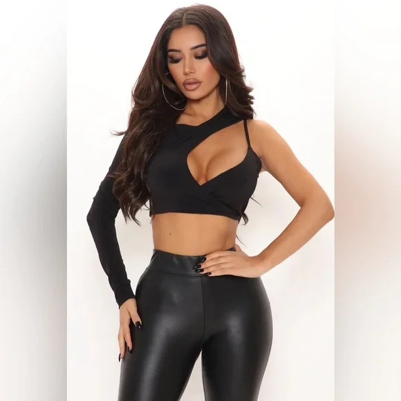 Fashion nova long sleeve crop - Picture 1 of 2